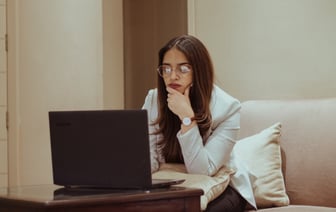 МАРТ Беларуси потребовал заблокировать доступ к 84 сайтам за рекламу «сексуальных услуг» и не только