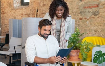 Bloomberg уволил журналиста после преждевременной публикации новости об обмене заключенными