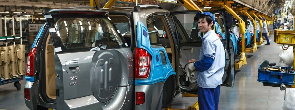 Пекин может перехватить управление? Байден предложил запретить в США китайские автомобили