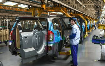 Пекин может перехватить управление? Байден предложил запретить в США китайские автомобили