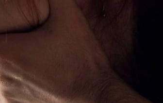 Мужчина не знал, что стал «актером» порно своей жены. Девушка продавала видео в интернете