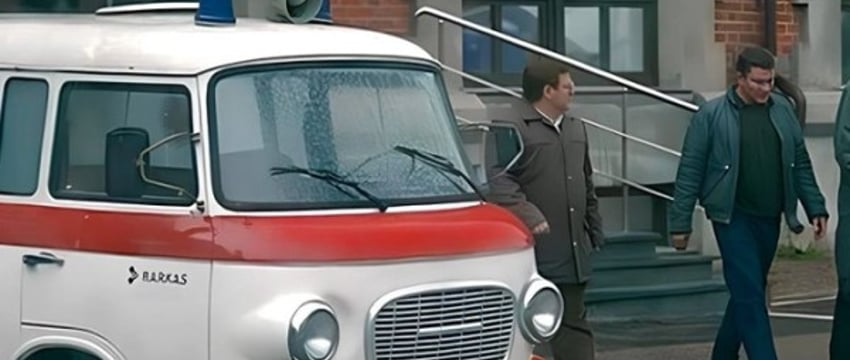 Был катафалком, а стал звездой кино: история «Баркаса-1000» и других ретроавто коллекционера из Жабинки