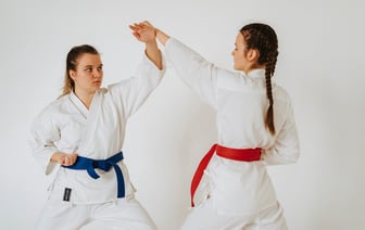 Минобороны РФ обвиняет Украину в ночной атаке