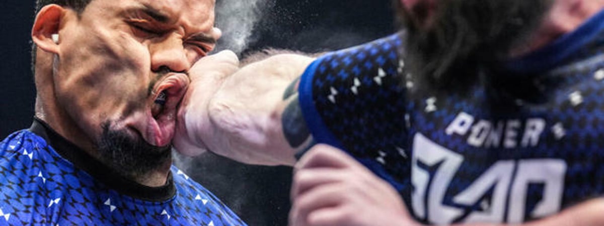 В сети завирусились видео с соревнований по «битью пощечин». Как это выгядит? — Видео