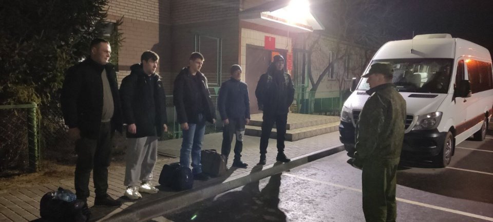 В военных комиссариатах Брестской области прошли отправки военнообязанных на сборы