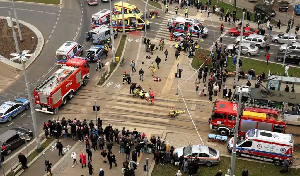 В Польше автомобиль въехал в толпу, пострадали 19 человек