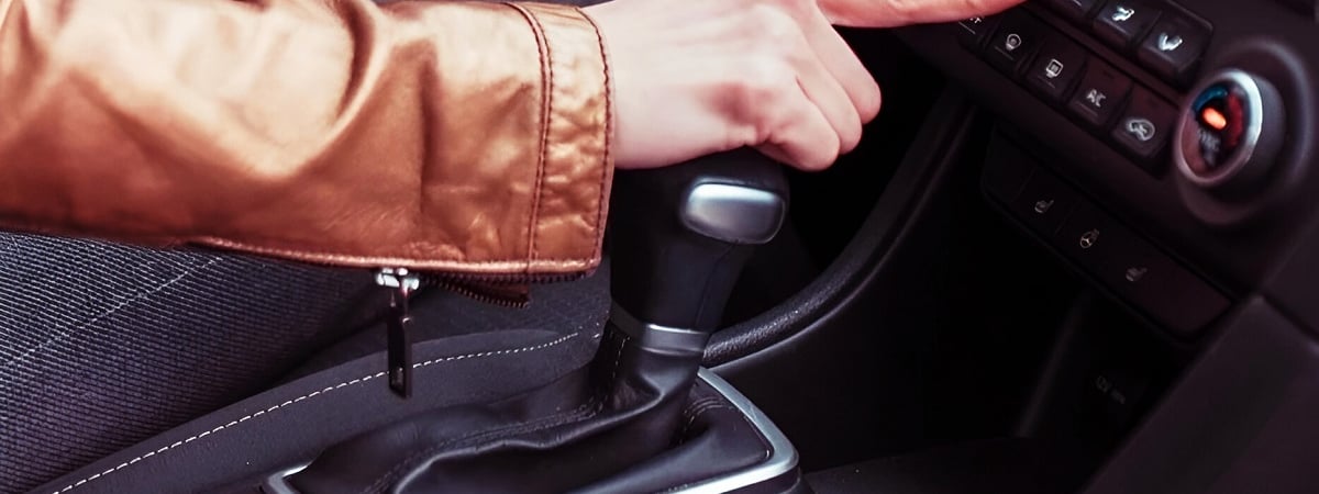 Эту кнопку в авто нужно обязательно нажимать зимой хотя бы раз в неделю. Почему? — Полезно