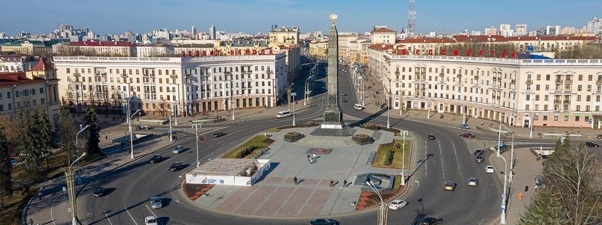Центр Минска решили частично закрыть для всех видов транспорта в выходные. В ГАИ показали схему движения — Фото