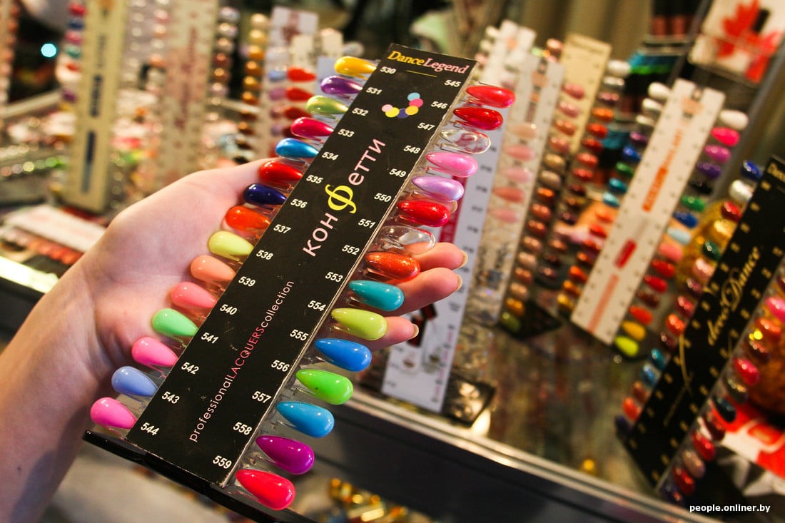 «Засовывал ногу в пакет с кефиром». Эти белорусы стыдились своих стоп — кожу и ногти «съел» грибок