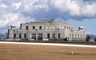 Илона Маска призвали проверить золотой запас США