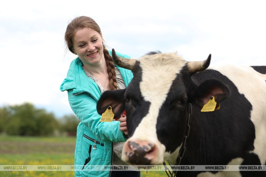 Многодетные супруги наладили деревенский быт и приручили нутрий. Репортаж из Брестской области
