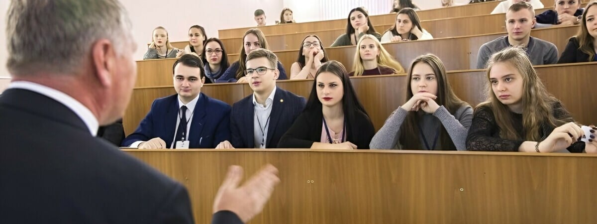 До 1700 рублей? Посмотрели, какую стипендию могут получить белорусские студенты с 1 сентября