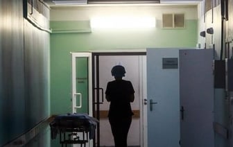 В Брестской области медработник при смене места работы перестал получать надбавку за категорию. Чем всё закончилось?