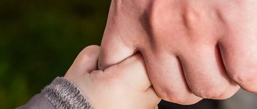 Старше 25 лет, несудимые. Кто может стать приемными родителями