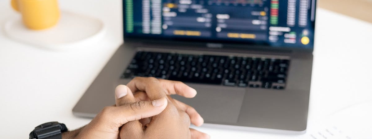 Белорусский рубль укрепился к доллару 3 июня на БВФБ