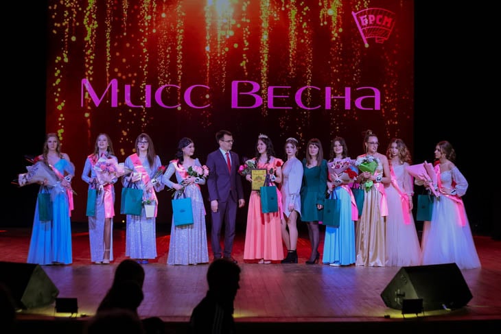 В Кобрине выбрали победительницу конкурса «Мисс Весна-2024»