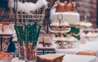 Неизвестный в Риге бросил учебную гранату в бар, где проходила вечеринка российских журналистов