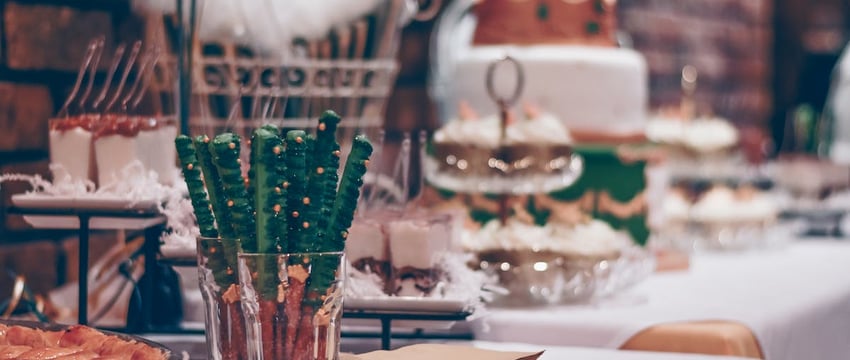 Неизвестный в Риге бросил учебную гранату в бар, где проходила вечеринка российских журналистов