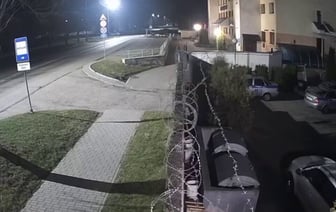 Ночной «диверсант» проник на территорию Гродненского РОВД и попал на камеру наблюдения — Видео