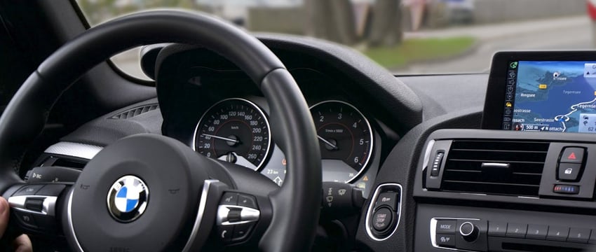 Жестко. В Минске BMW сбил семейную пару с детской коляской