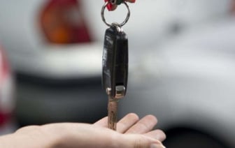 Белоруска купила Chevrolet за криптовалюту. В итоге оказалась в суде