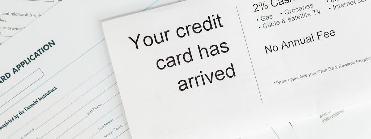 Fitch изменило прогноз по рейтингу Латвии на "стабильный"