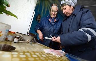 Минтруда предложило белорусским пенсионерам платить за доставку пенсий. Это как?