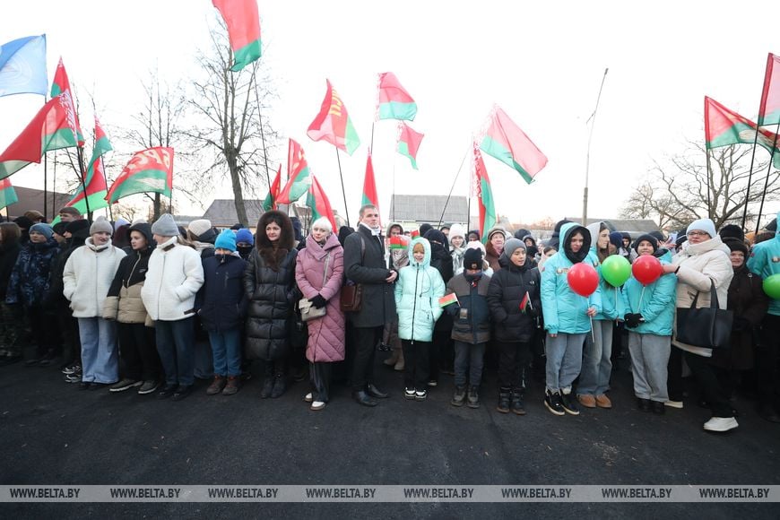Мурал «Будущее Беларуси в твоих руках» появился в Барановичах