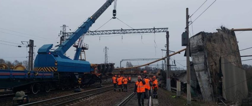 Движение поездов между Москвой и Минском восстановлено после обрушения моста