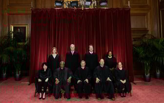 Верховный суд разрешил Трампу участвовать в выборах президента США