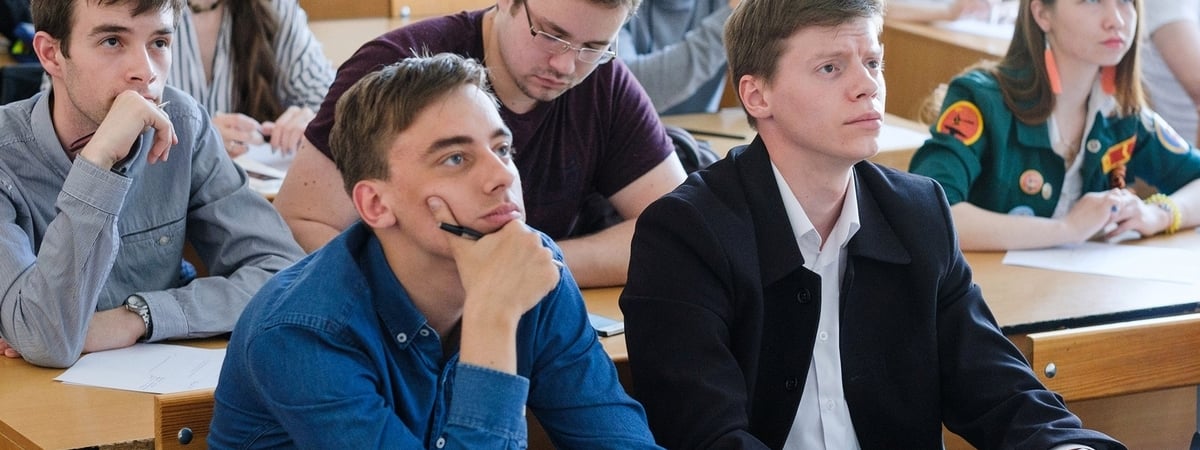 Минобразования Беларуси определило, за что школьники и студенты смогут получить денежную премию