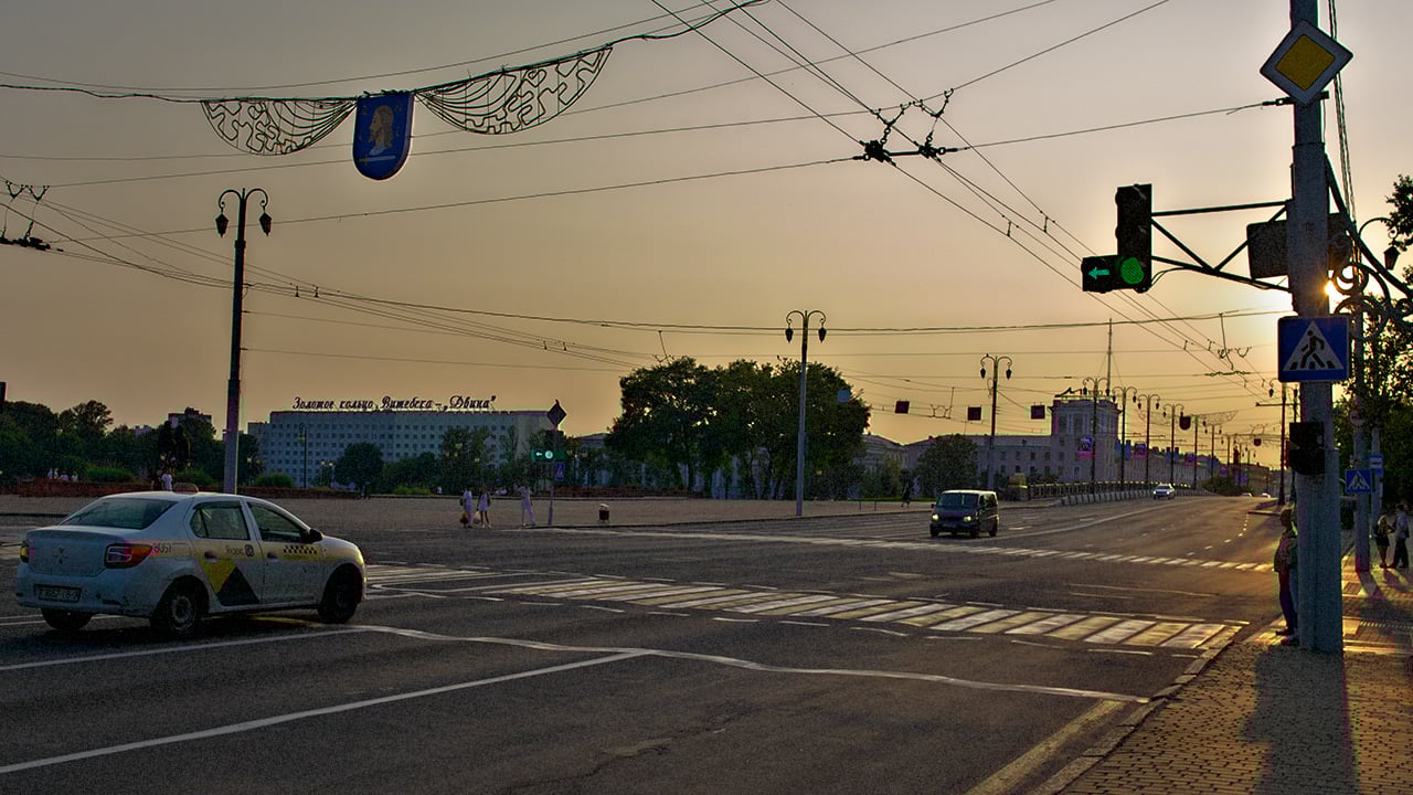 Новая секция светофора на Замковой улице в Витебске. фото Сергея Серебро