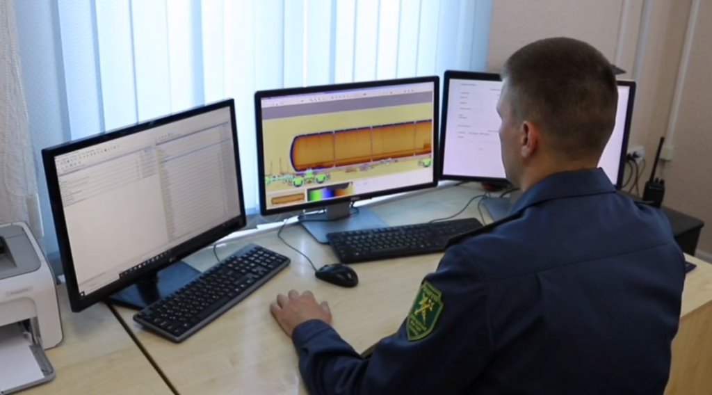 Сколько времени уйдет на сканирование состава в 30 грузовых вагонов? Таможенники Бреста делают это очень быстро