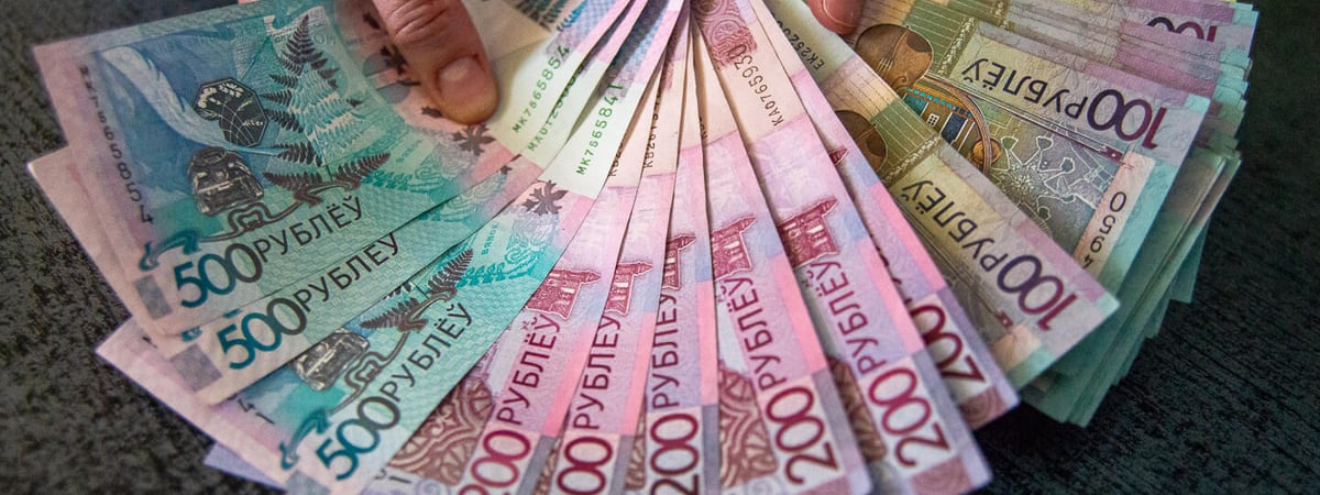 Зарплата до 18 тысяч рублей. Белорусам предложили работу по «гибкому графику». Кому готовы столько платить?