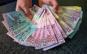 Зарплата до 18 тысяч рублей. Белорусам предложили работу по «гибкому графику». Кому готовы столько платить?