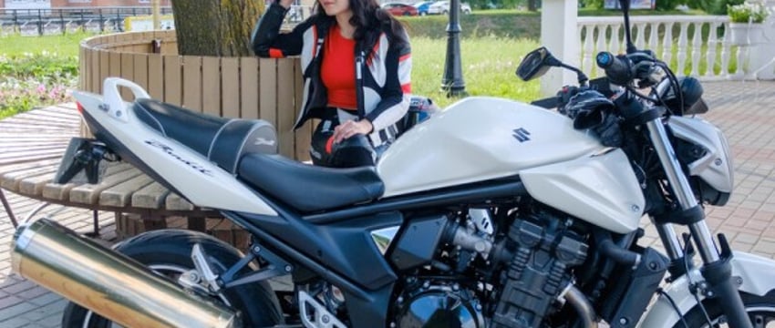 Белоруска исполнила мечту детства и за зиму насобирала на Suzuki Bandit GSF 650