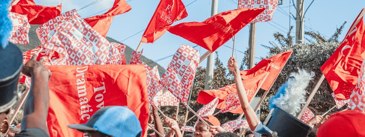 В Лондоне сотни демонстрантов вышли на марш с призывом вернуть Великобританию в ЕС