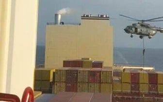 Иранские военные захватили сухогруз, среди членов экипажа есть россиянин