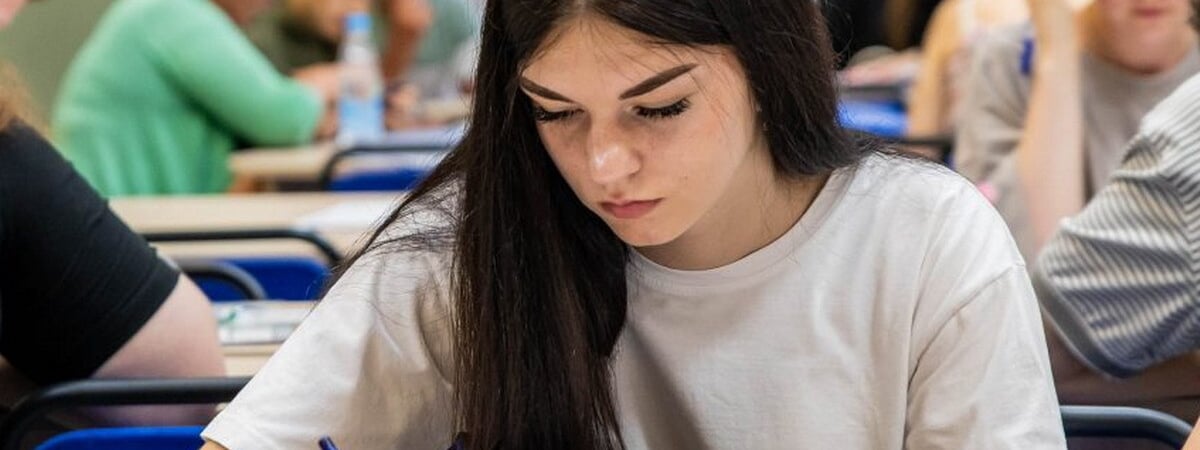 Минобразования разрешило белорусским абитуриентам записываться на подачу документов на ЦТ по интернету. Как? — Полезно