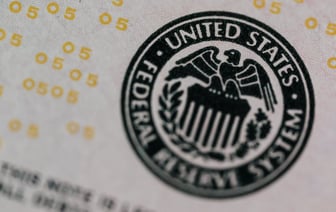 Глава ФРС анонсировал дальнейшее снижение ключевой ставки