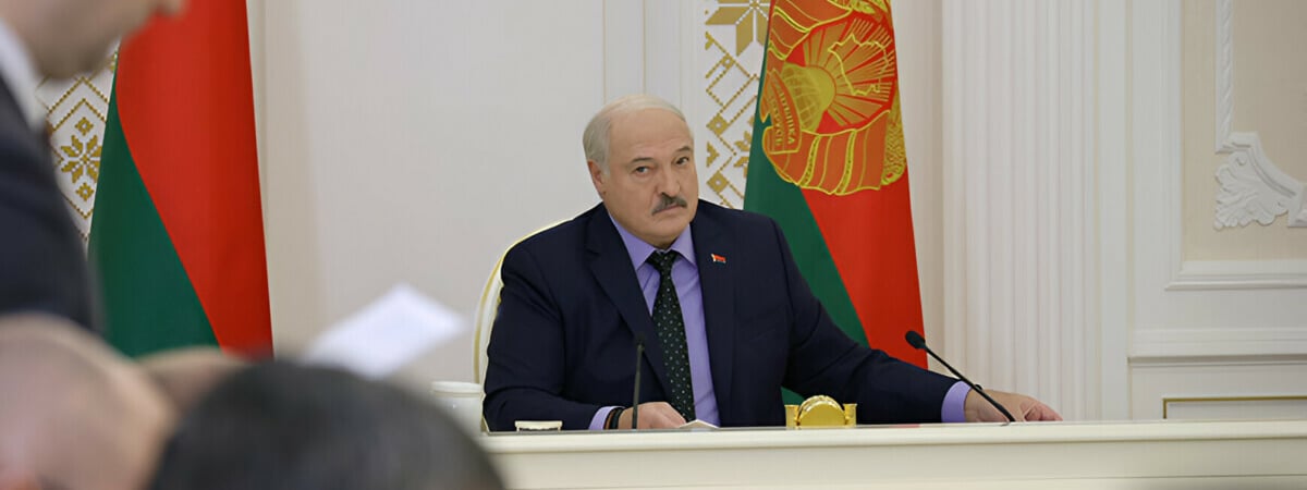 «Просто под руку попались» – Лукашенко рассказал, как создавал «замену» Макдональдс