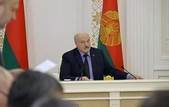 «Просто под руку попались» – Лукашенко рассказал, как создавал «замену» Макдональдс