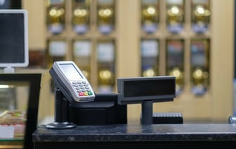 В МНС предложили запретить ИП принимать наличные от белорусов без специальных автоматов