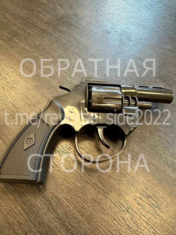 Брестчанин с друзьями катался по столице и пугал прохожих стрельбой из детского пистолета