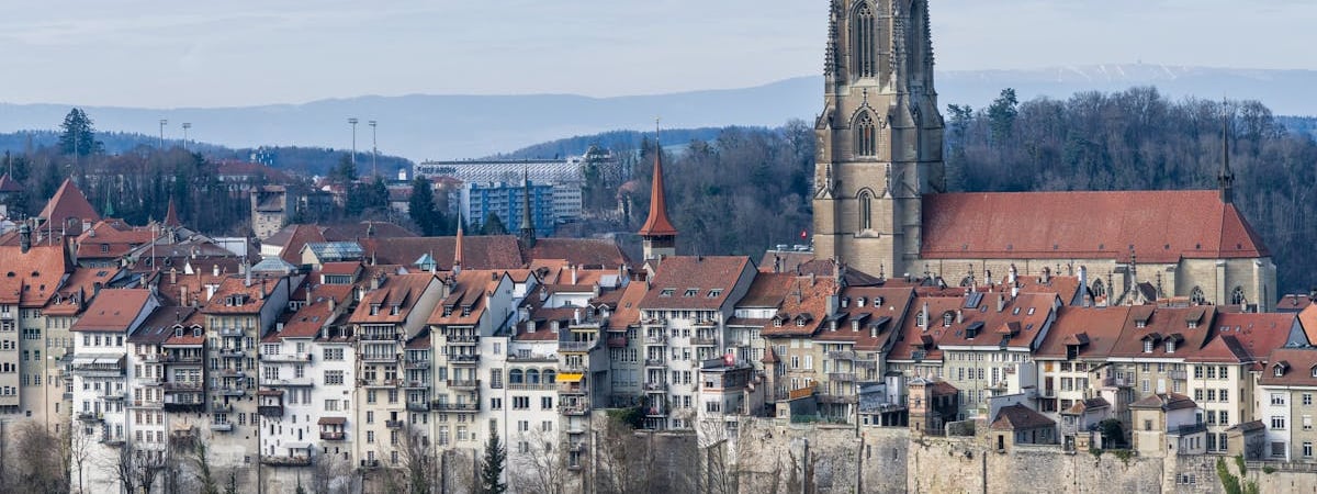 Швейцария анализирует влияние тарифов Трампа и стремится сохранить доступ к рынку США