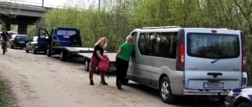 Как торгуют местами в очереди на границе Беларуси с Польшей