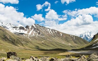Белорусский турист, сорвавшийся со скалы в Кабардино-Балкарии, погиб