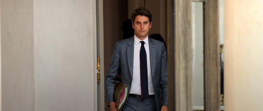 Премьер Франции заявил, что подаст в отставку