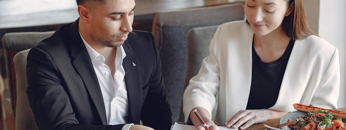 Глава МИД Беларуси договорился с Пхеньяном о поставках «традиционной корейской» косметики. Это что такое?