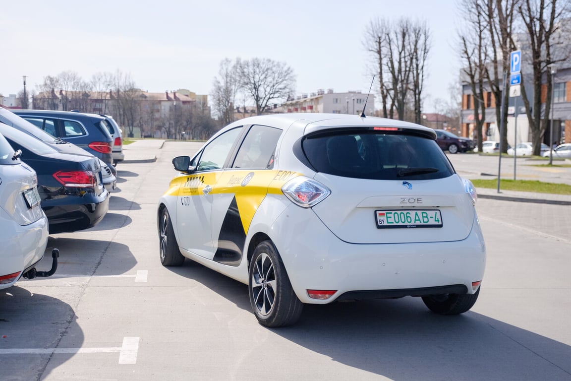 Владельцы Renault Zoe рассказали о выгоде «электричек»